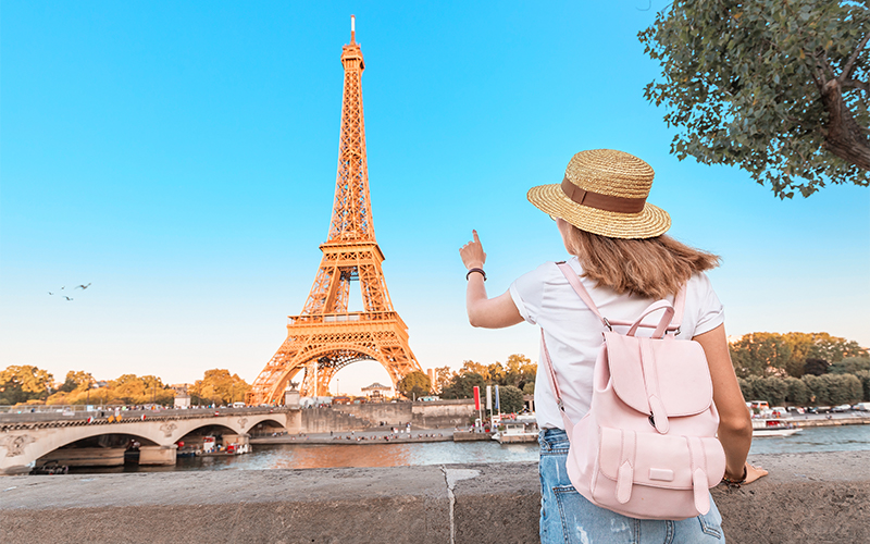 eiffel tower student