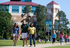 photo of students walking in the quad