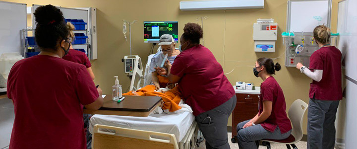 students in simulation lab