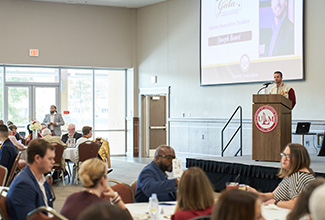 ULM Alumni Association presents awards at annual Good Morning Gala