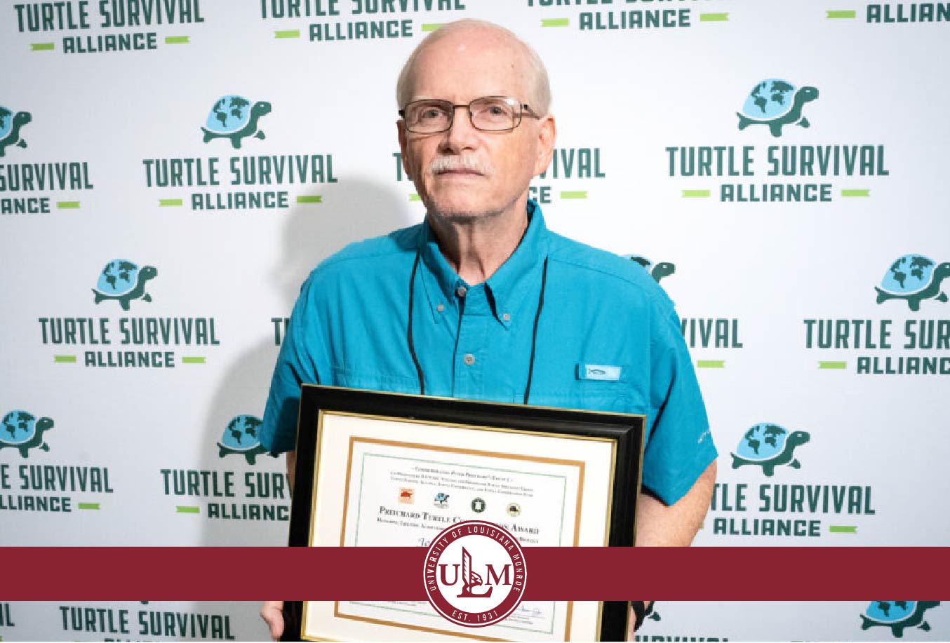 ULM Professor Emeritus Dr. John Carr receives lifetime achievement award for turtle conservation