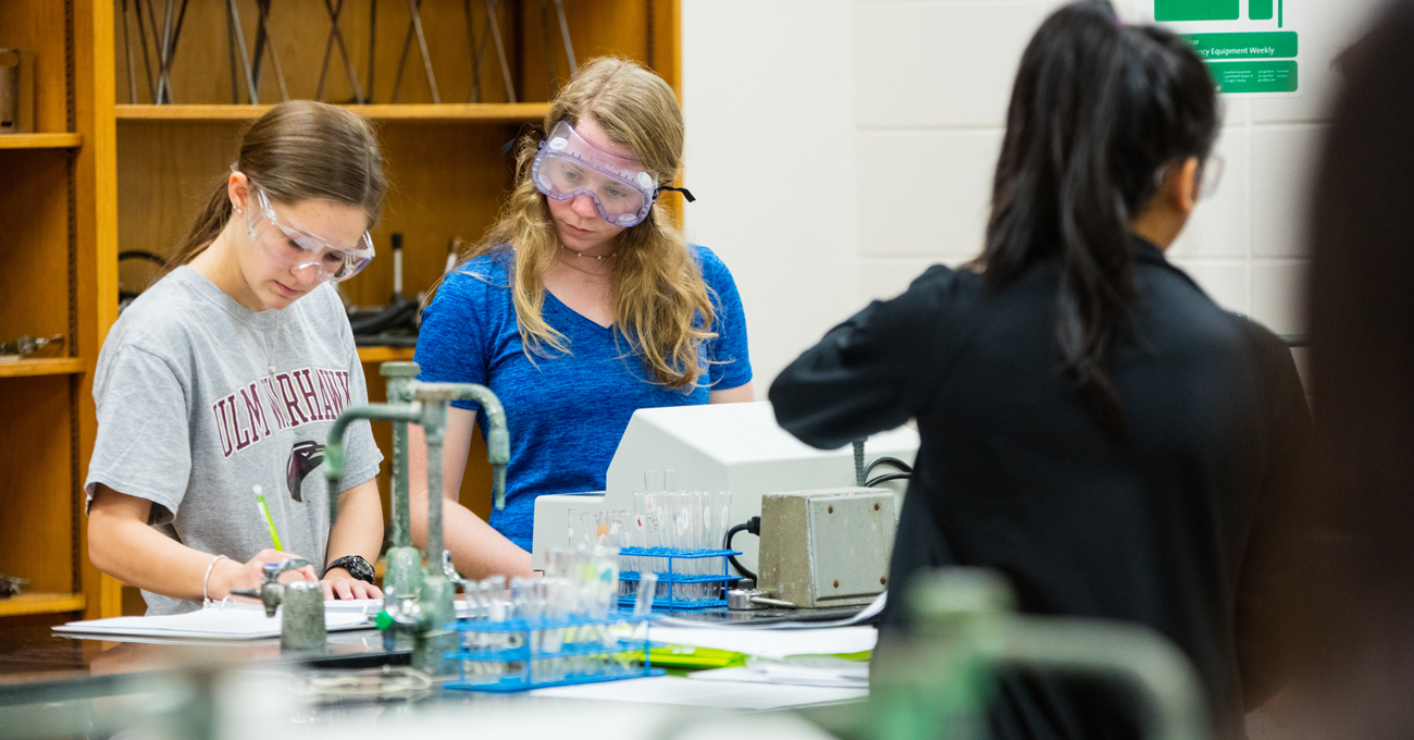 chem students in lab