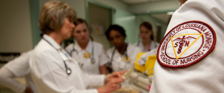 photo of nurses in clinical setting